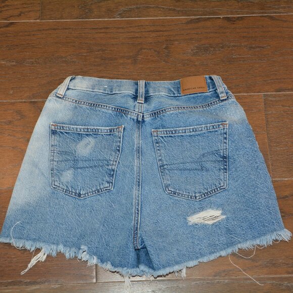 American Eagle Curvy Mom Short - Picture 4 of 4